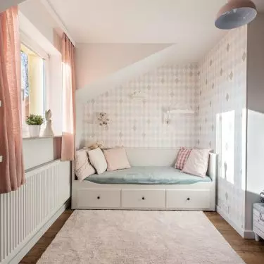 Girl's room