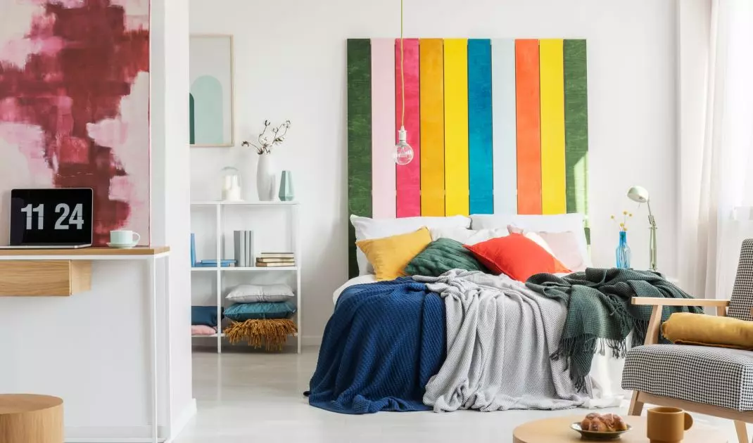 Use intense colors