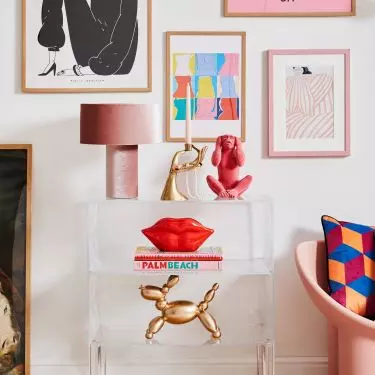 Complete the look with bold accessories