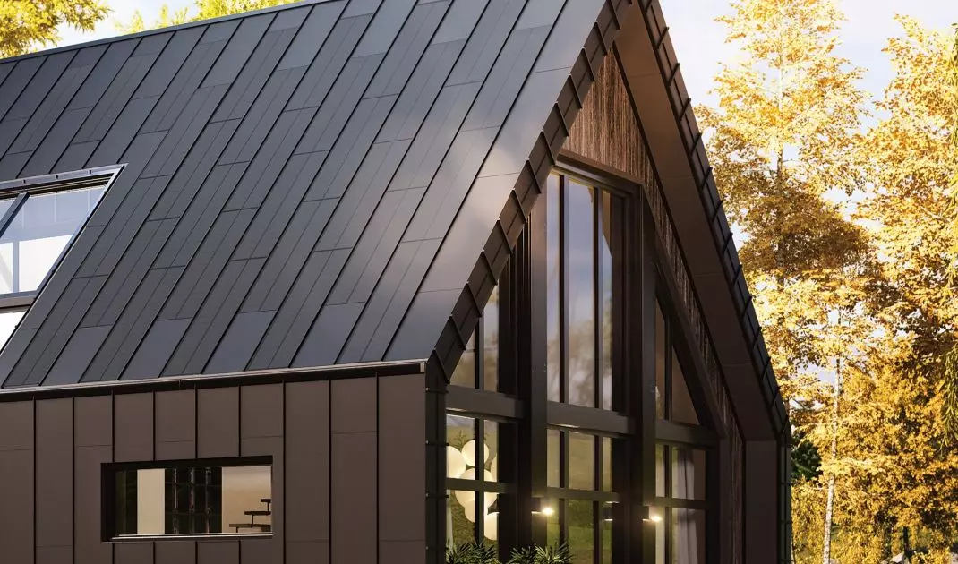 A roof consists of roofing, insulation, insulation, roof trusses and trusses, among other things.
