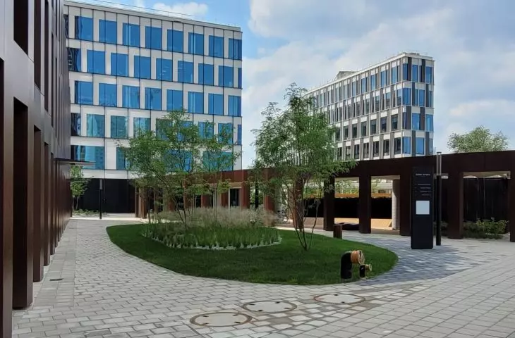 kompleks biurowy i plac „Nowy Rynek” w Poznaniu