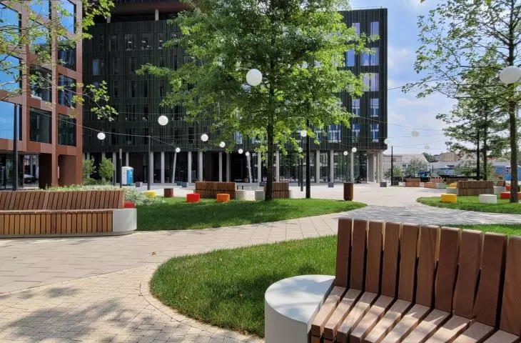 kompleks biurowy i plac „Nowy Rynek” w Poznaniu