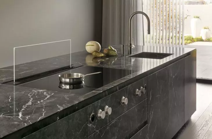 Induction cooktop that slides out of the countertop