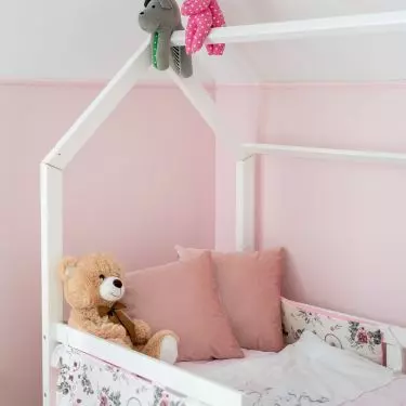 The walls were painted white and pink