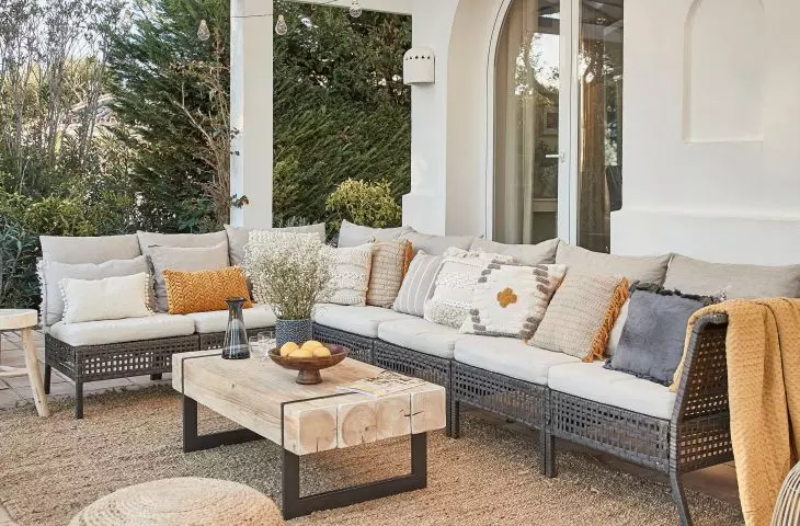 Choose furniture that can be set in the living room