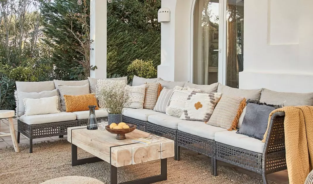 Choose furniture that can be set in the living room