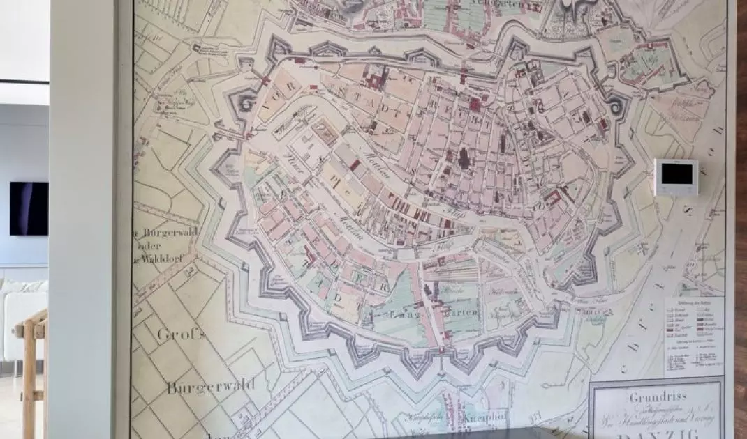 In the hallway there is a wallpaper with a map of Gdansk