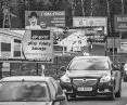 zdjęcia autorstwa Jakuba Szafrańskiego z książki Marty Żakowskiej pt. „Autoholizm. Jak odstawić samochód w polskim mieście”, 
