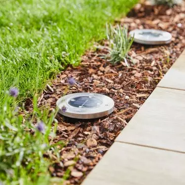 Light the paths to ensure safe communication in the garden