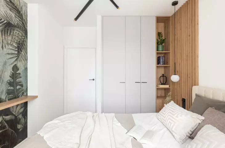 In the small interior there was room for a gray closet