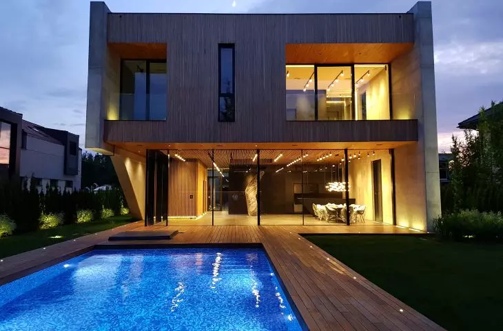 Icarus House, Warsaw