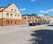 Spójny ze Starym Rynkiem charakter nowej nawierzchni ulicy Dwornej 