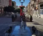 Nawierzchnia ulicy Długiej na styku ze Starym Rynkiem