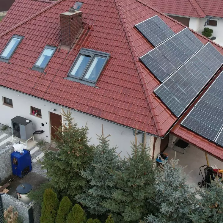 NIBE S2125 heat pump in a retrofitted single-family house. Installation: EKO-SOLAR.