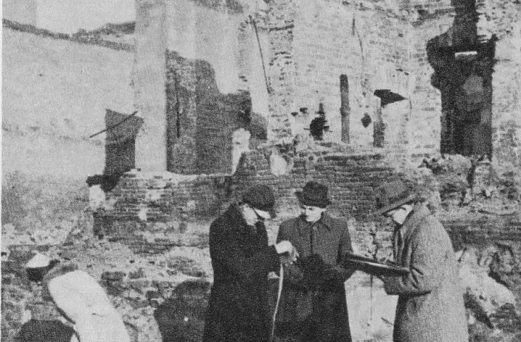 zdjęcia z okresu odbudowy Warszawy