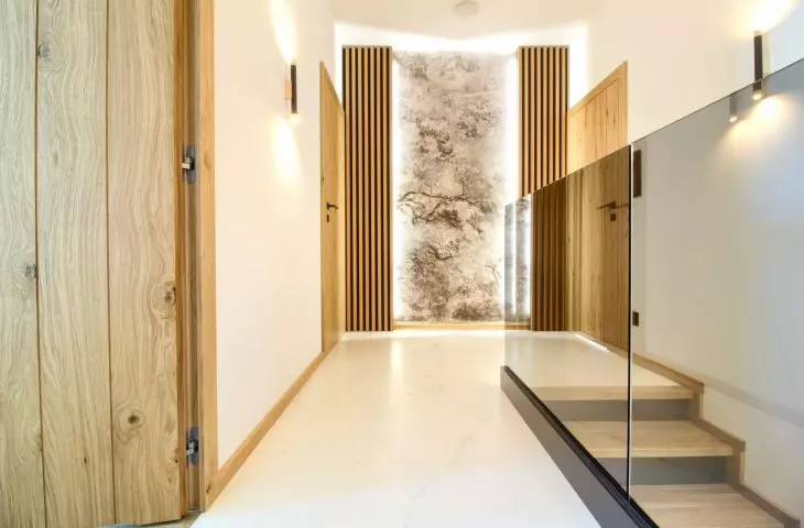 The dominant theme of the arrangement is wood