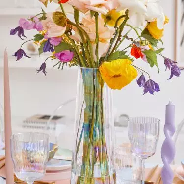 Fresh flowers will add charm to the interior