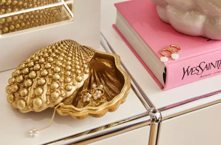 Gold accents will add elegance