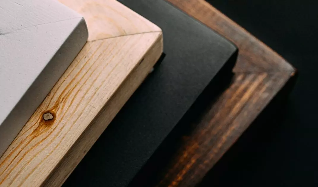 The best raw material for furniture is hardwood: oak, beech and ash. 
