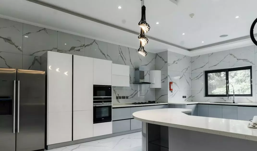 The ability to produce furniture with a design that mimics any surface is a huge advantage of laminate! 