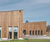 The architects decided to make the facade in a spatial form rather than a flat one, which resulted in interesting chiaroscuro
