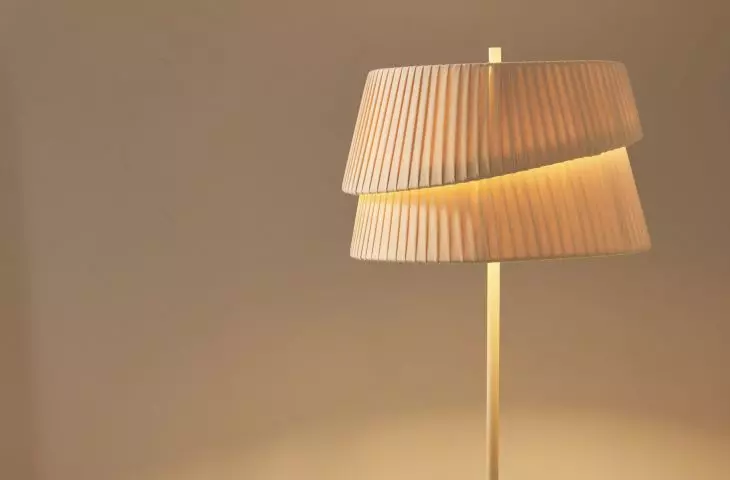 Lniane lampy mogą mieć ciekawą formę 