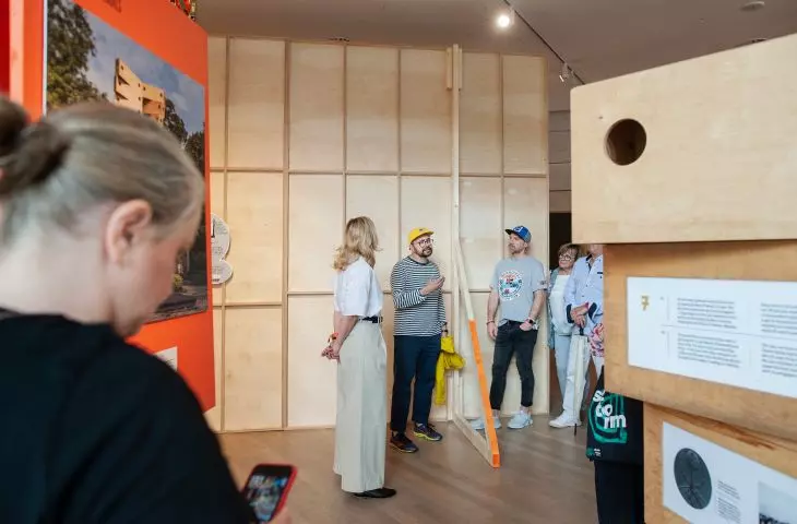 Walls from previous expositions were used as walls