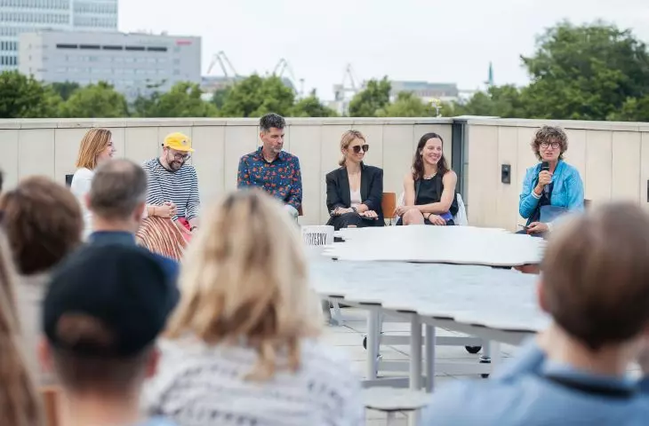 On the terrace, the designer created an installation, a table and seats in the shape of clouds