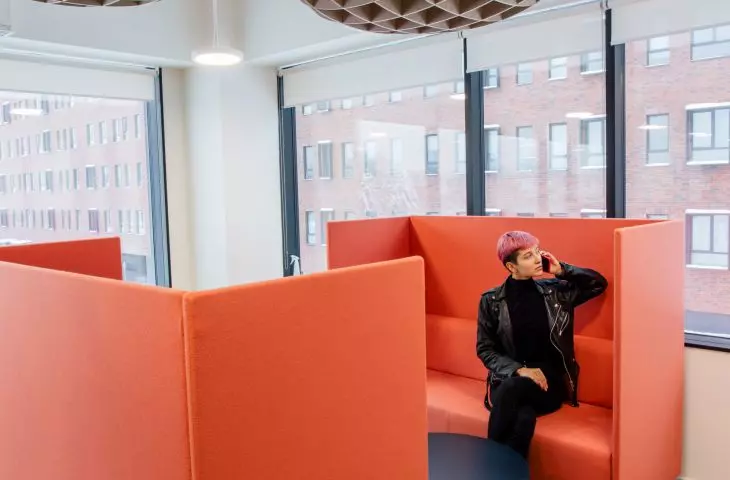 seats are upholstered with dirt-resistant fabric