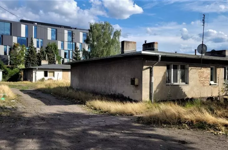 biurowiec Castor i baraki mieszkalne, ul. Kopanina, Poznań