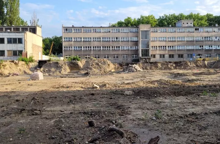Construction site, view from Krzyzowa Street, site after demolished pavilion