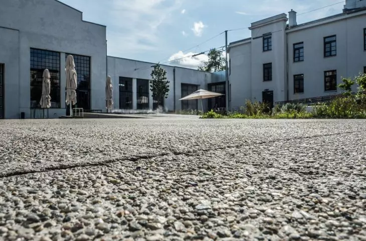 Implementation at Teatr Nowy in Warsaw , where CEMEX brand products were used