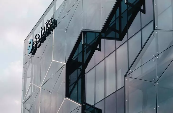 MEXTRI boards at the newly opened Selvita Research Centre in Krakow, Poland