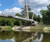 Pedestrian and bicycle bridge in Owińskach near Poznań, design: Atelier Paweł Byrski
