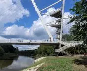 Pedestrian and bicycle bridge in Owińskach near Poznań, design: Atelier Paweł Byrski