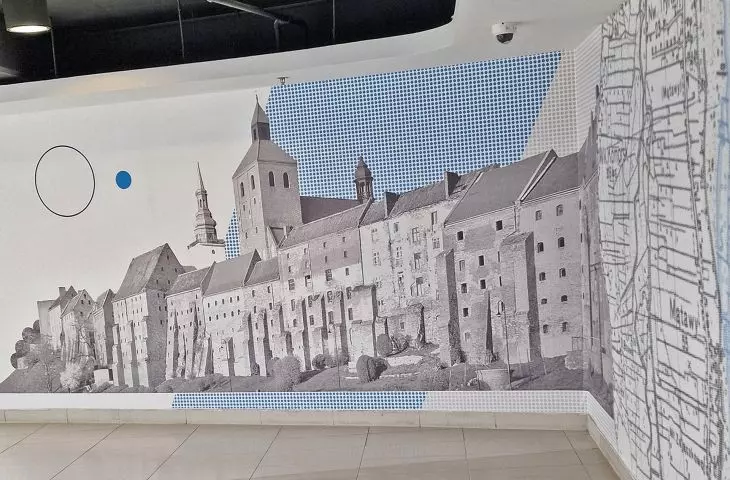 panorama of Grudziądz decorating the wall of Alfa shopping mall
