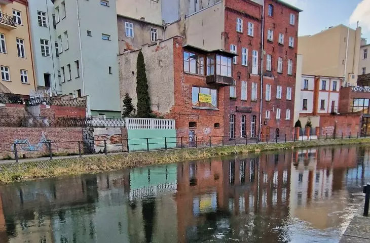 Bydgoszcz waterfront: clear, swift water merged with architecture - something wonderful