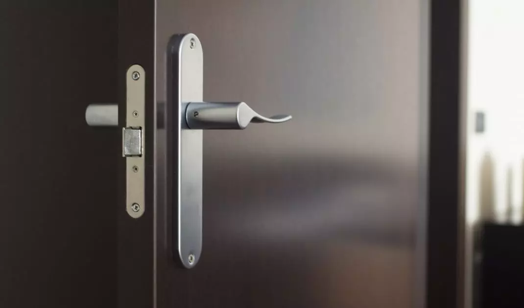 Interior door handles should match the decor 