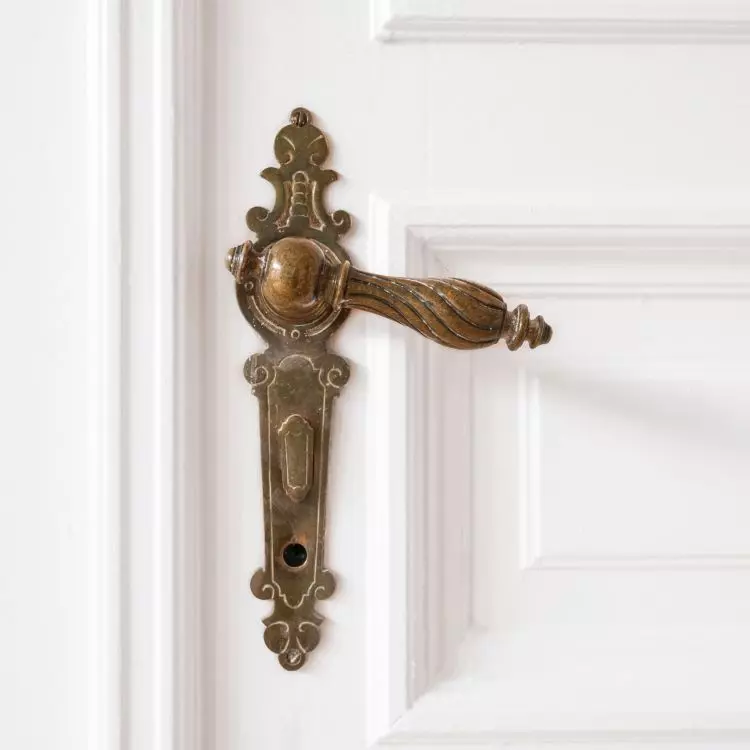Choose from copper, brass, glass, plastic, wood, ceramic, stainless steel and aluminum handles, 