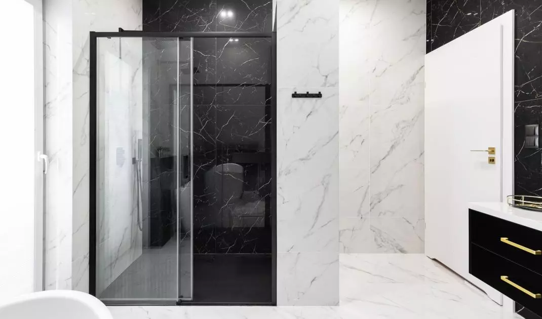 The bathroom also has a shower 