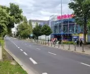 ul. Królowej Jadwigi, widok od zachodu: Multikino 51, biurowce Maraton