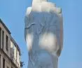 Art in Milan's public spaces is one of the best proxies for the quality of a city... here it is at every turn