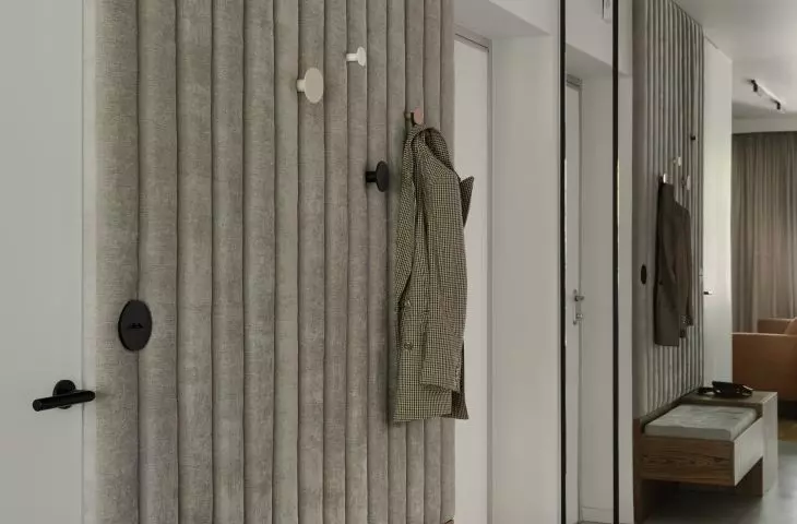 Apartment in Mokotow, hallway