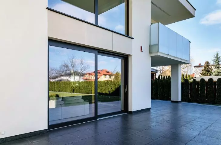 FAKRO INNOVIEW facade windows