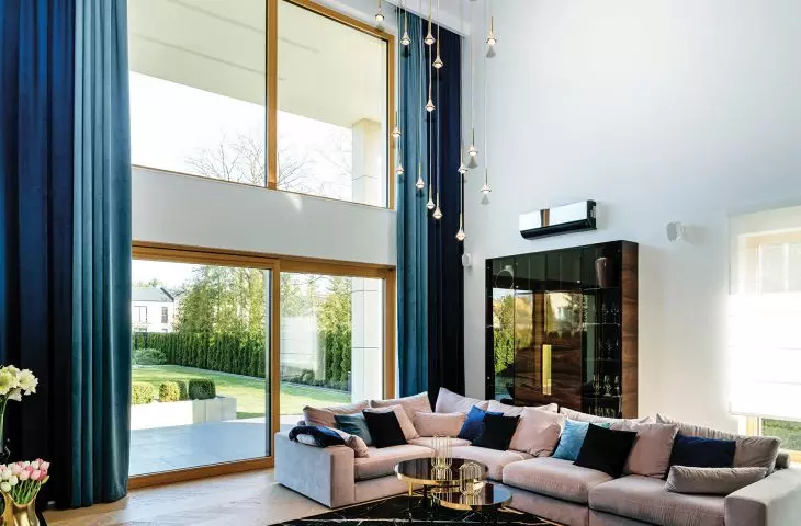 FAKRO INNOVIEW facade windows