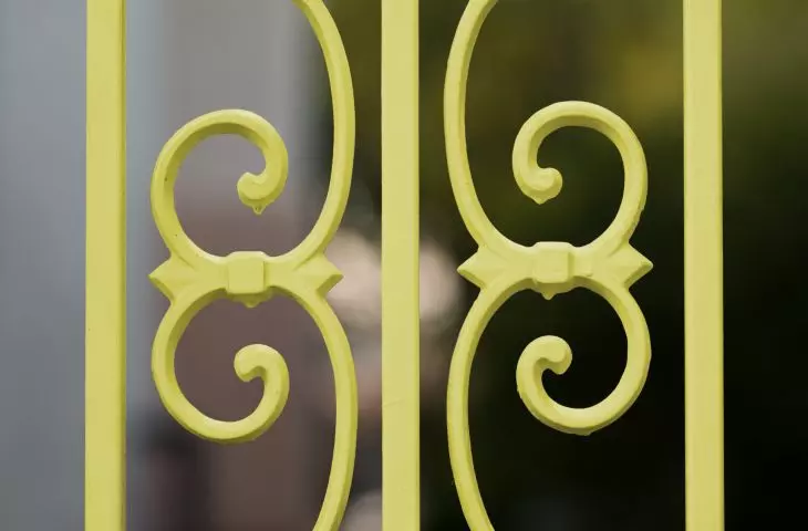 Metalowe konstrukcje mogą być ozdobą ogrodu