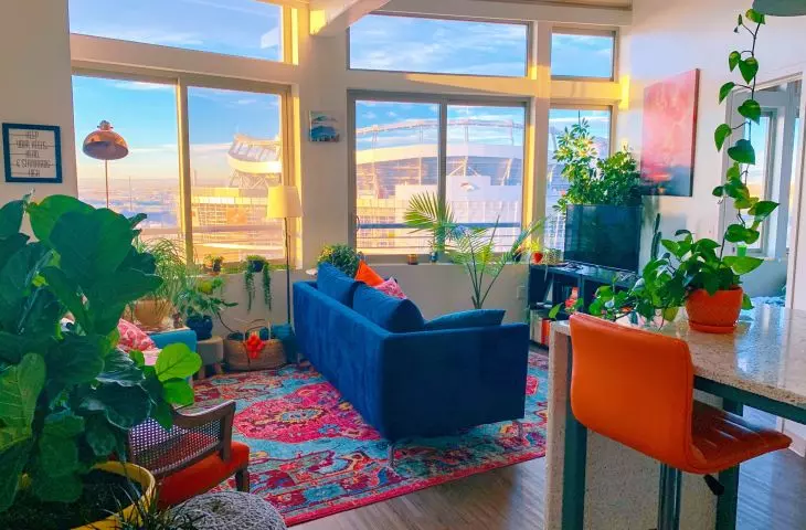 Too many colors will bring chaos to the interior