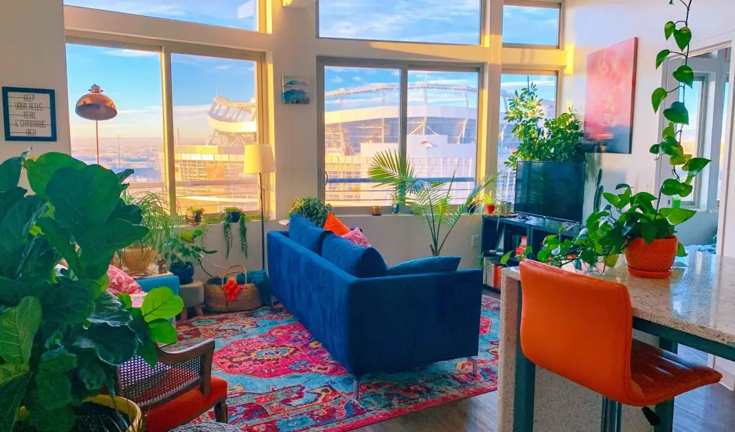Too many colors will bring chaos to the interior