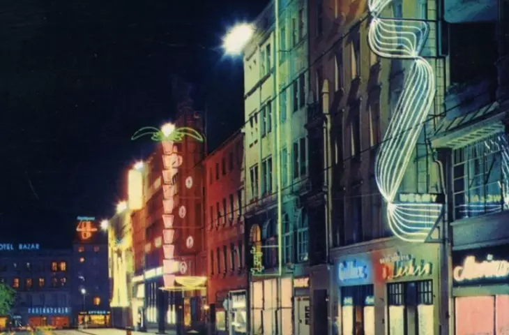 neony przy placu Wolności w Poznaniu, lata 70. XX wieku