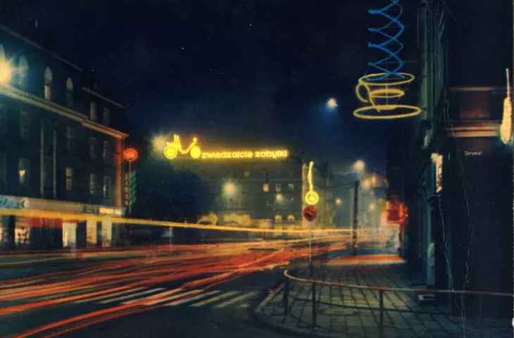 neony przy ul. Głogowskiej w Poznaniu, lata 70. XX wieku